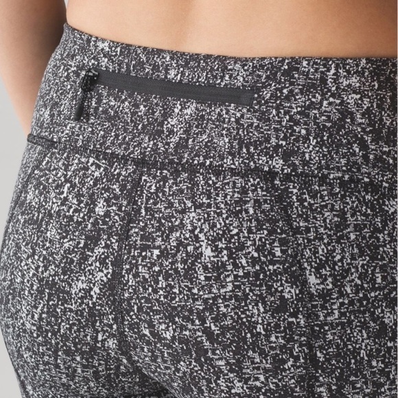 Lululemon Pace Rival Crop 22” Power Luxtreme Suited Jacquard Black White / Black - Picture 5 of 16